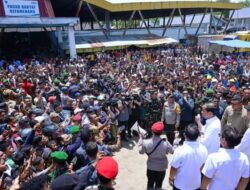 Presiden Jokowi Sampaikan Permohonan Maaf kepada Masyarakat NTT di Kefamenanu