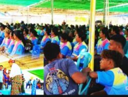 Bangun RS Pratama di Reo, Tokoh Adat Reo Beri Ayam Putih untuk Melki Laka Lena   