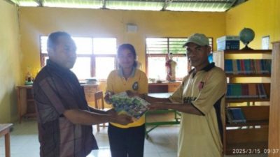 SMAK St. Yakobus Rasul Lewoleba Terima Karya Sastra Siswa SMAN 1 Nagawutung