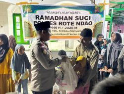 Peduli Sesama di Bulan Ramadhan, Polres Rote Ndao Salurkan Bantuan Sosial