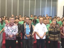 Di Bumi Kering NTT, Usman Husin dan Dolfus Tuames Menanam Harapan
