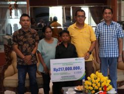 102.200 Pekerja Rentan di NTT Dapat Jaminan Kecelakaan Kerja dan Kematian
